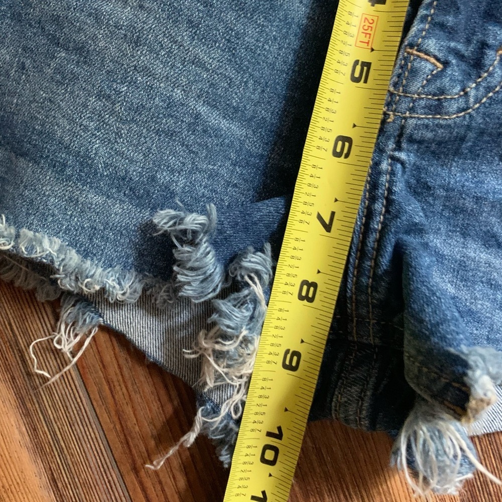 Lucky Brand The Cut Off Raw Hem Jean Shorts Sz O/25 Denim Distressed - Picture 3 of 10